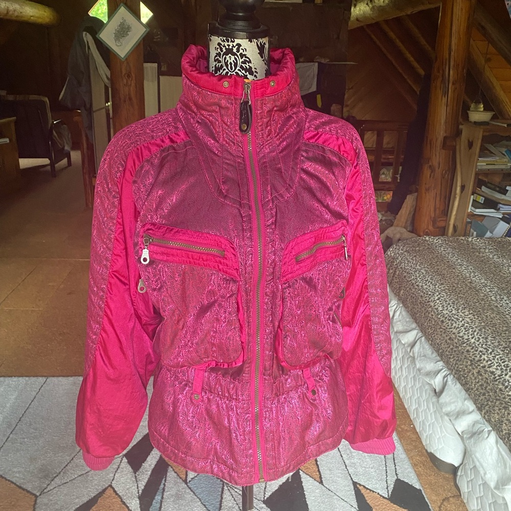 Vintage “Kaelin” Vibrant Pink Ski Jacket